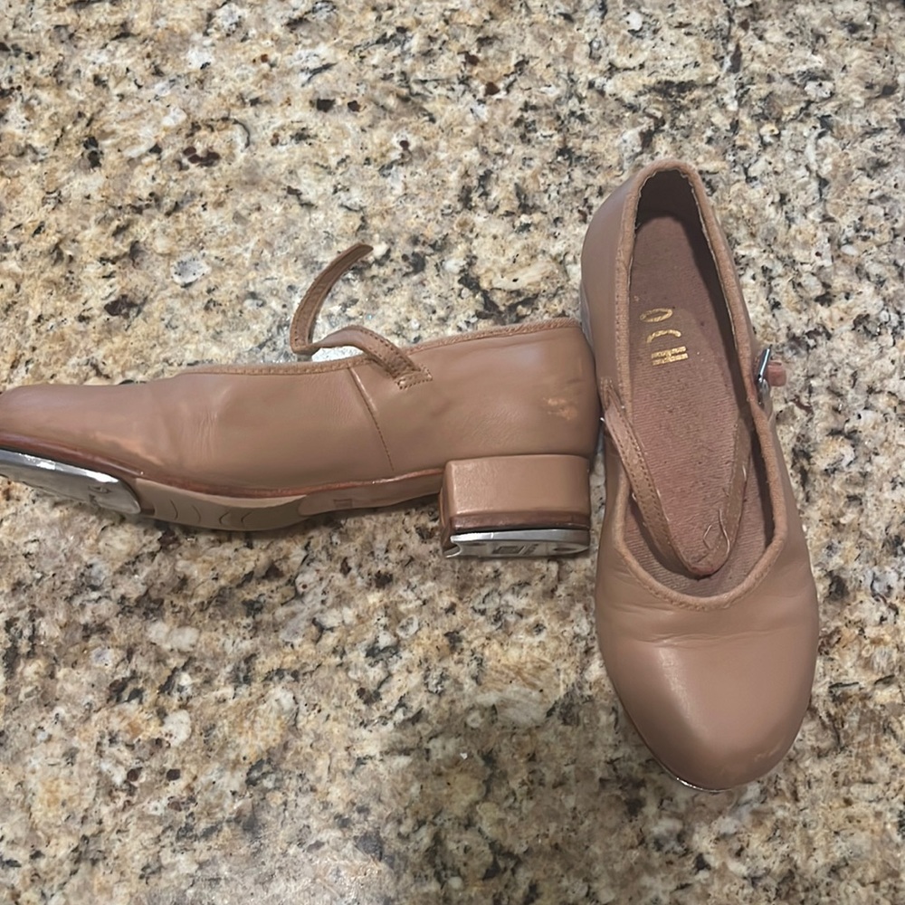 Tap shoes